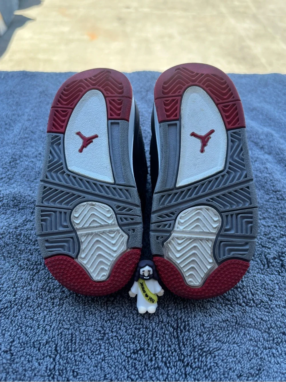 Nike Kids Black, Gray and Red Low-Top Sneakers